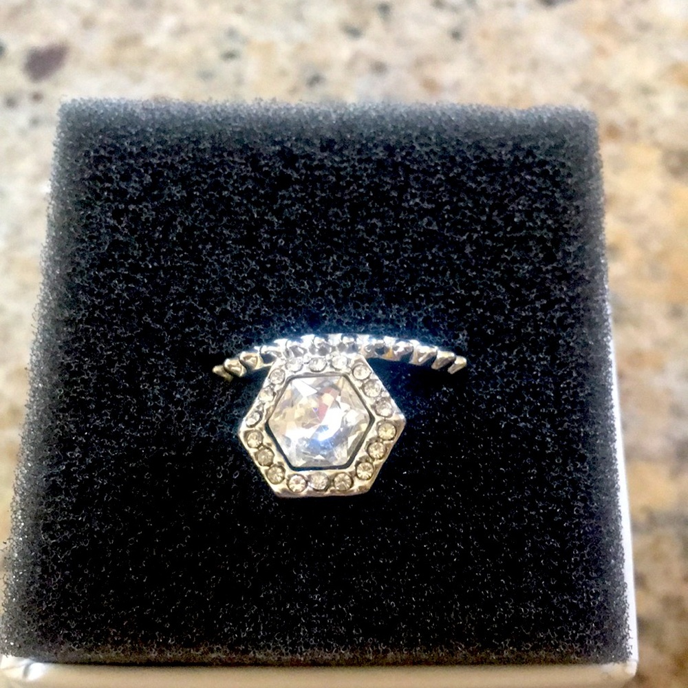 Beautiful cubic zirconia trendy ring